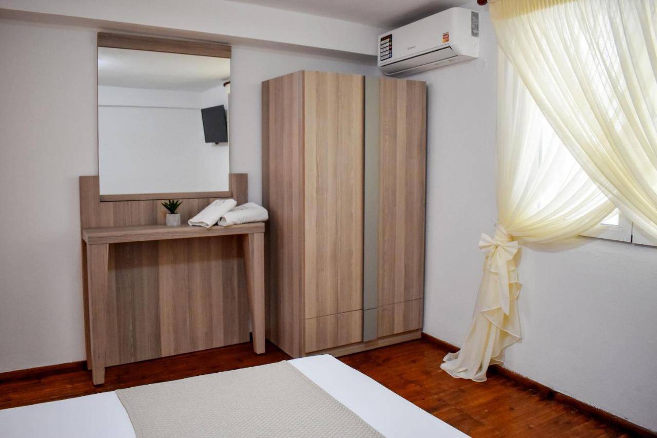 העיירה סקיאתוס La Maison Plakes 3 Bdr Apt מראה חיצוני תמונה